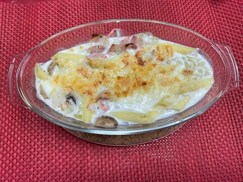 国産チーズでマカロニとカニカマグラタン